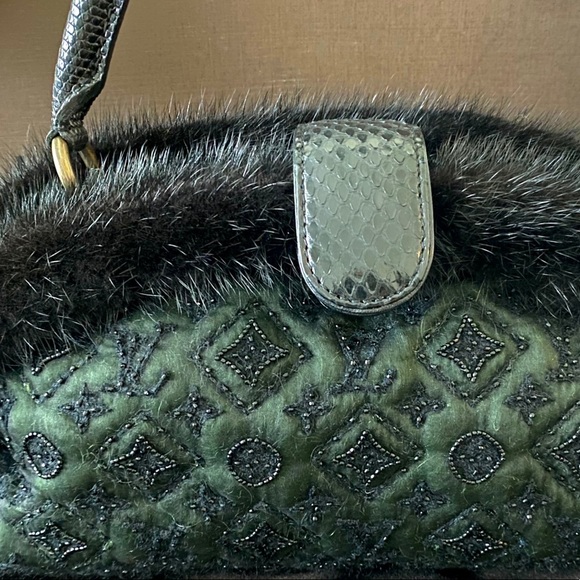 Louis Vuitton Mousseline Demi Lune - Picture 5 of 14